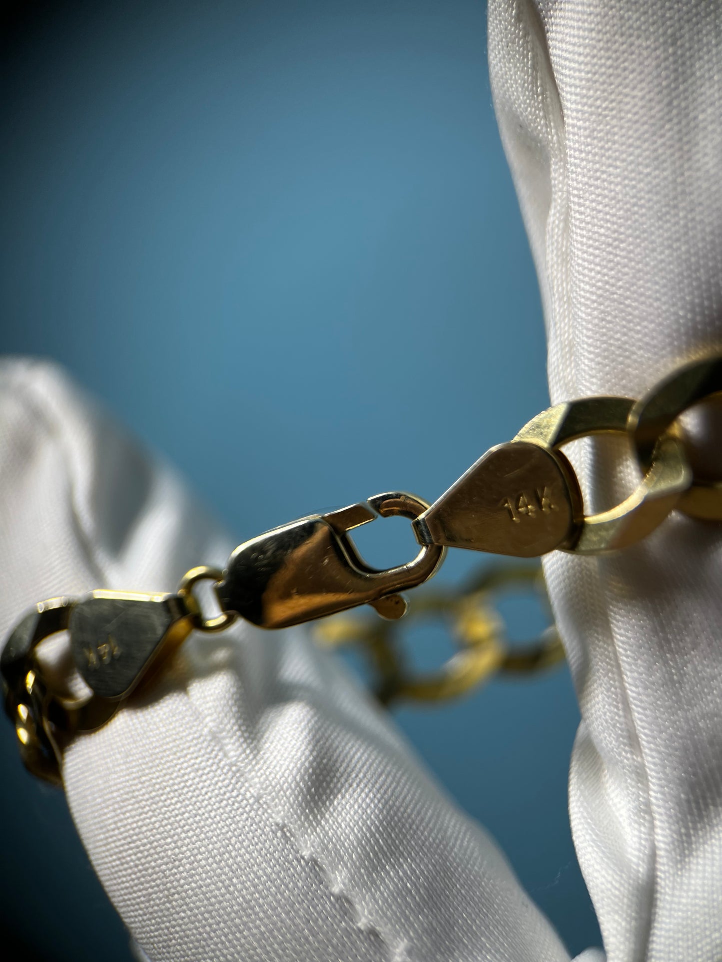 10mm Curb Link Bracelet in 14k Yellow Gold
