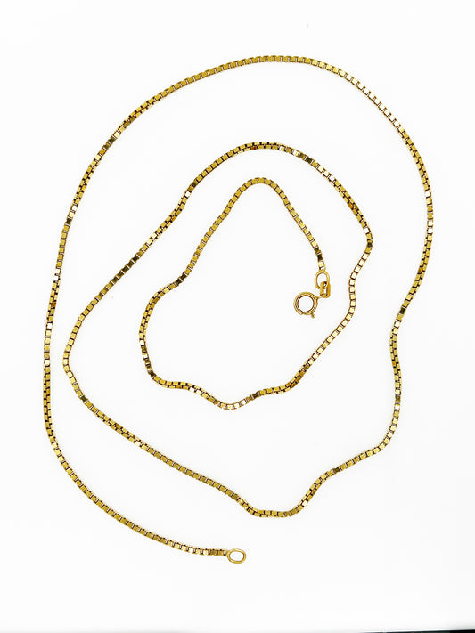 1.5mm Box Link Chain in 18k Yellow Gold (28")