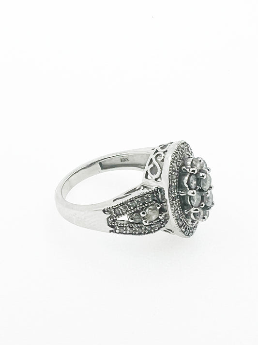 1 TWC. Cluster Ring in 10k White Gold
