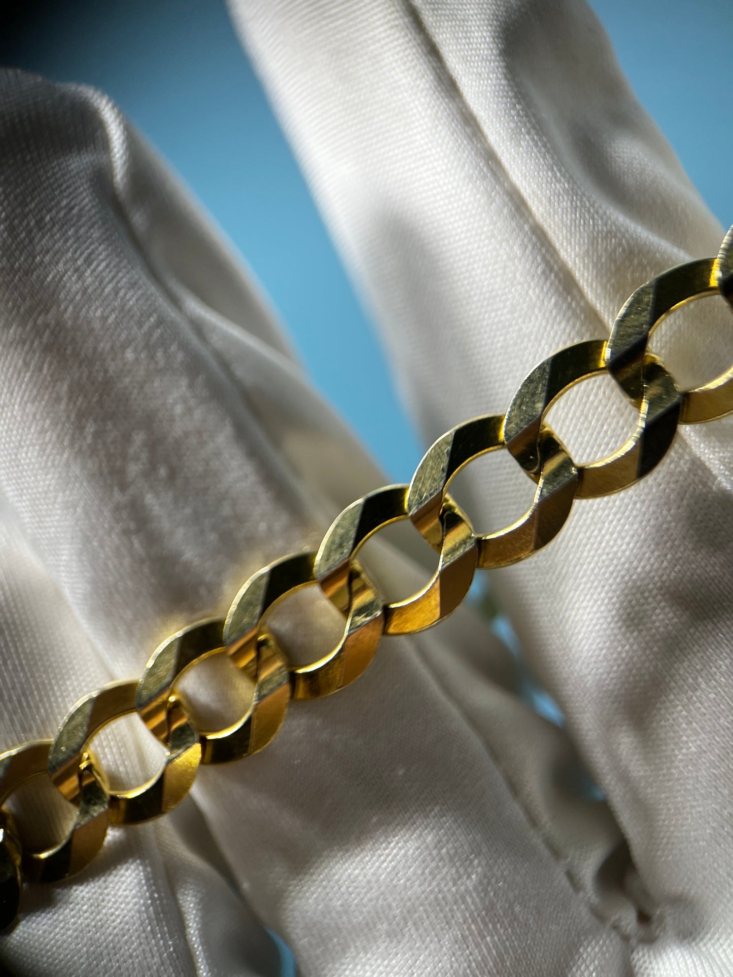 10mm Curb Link Bracelet in 14k Yellow Gold