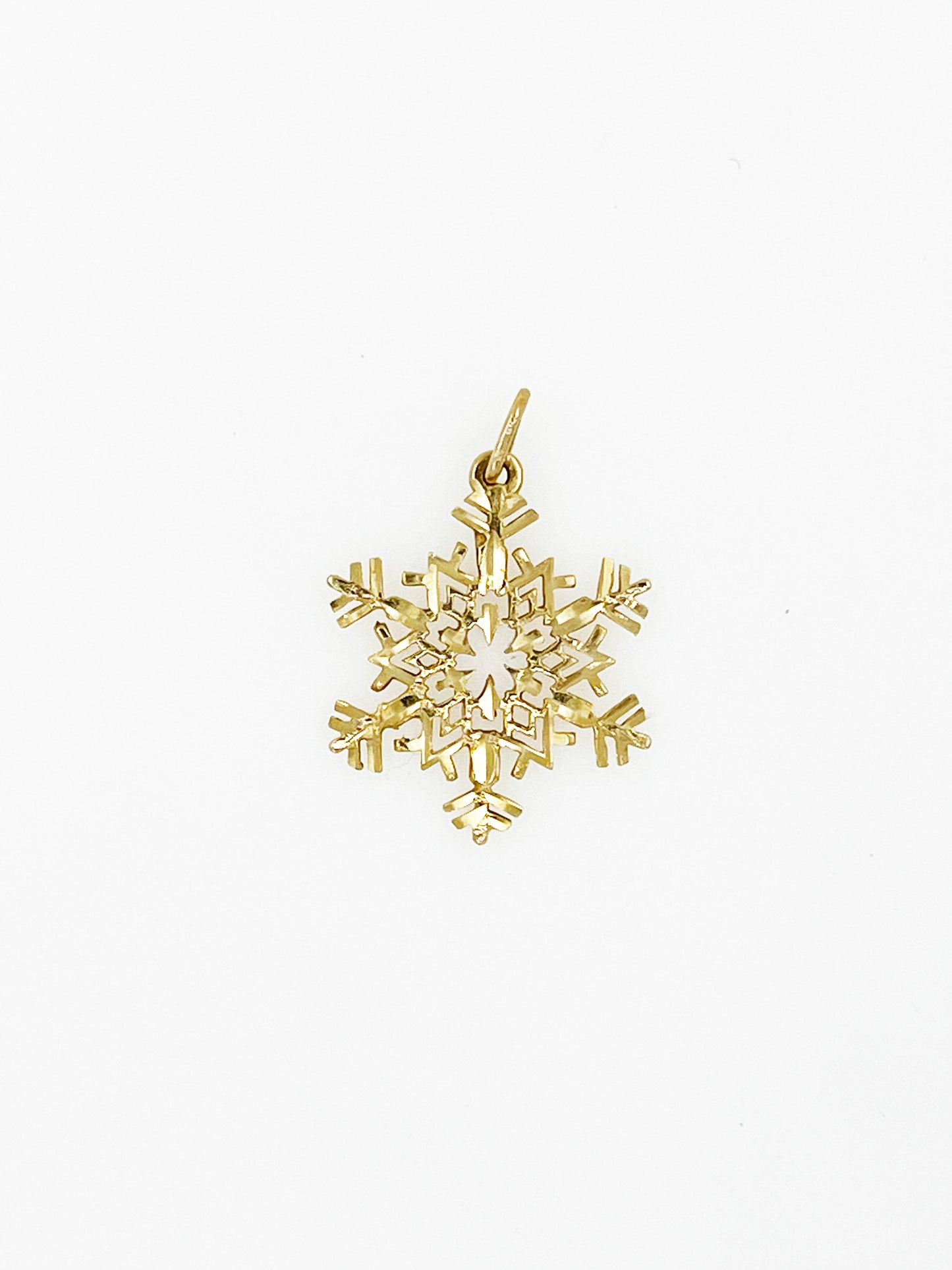 Snowflake Pendant in 14k Yellow Gold
