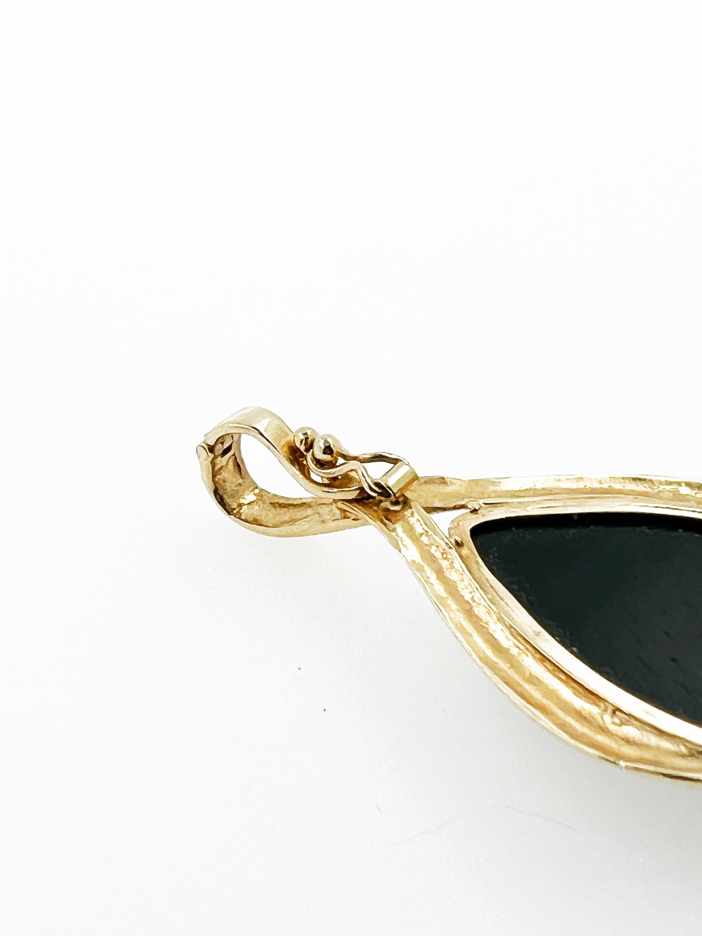 Pear Shaped Onyx Cabochon Pendant in 14k Yellow Gold