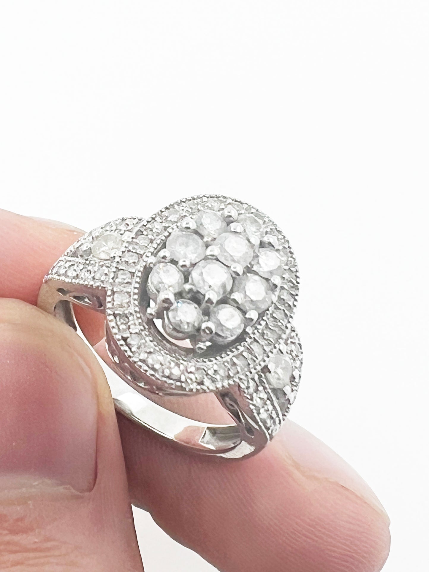 1 TWC. Cluster Ring in 10k White Gold