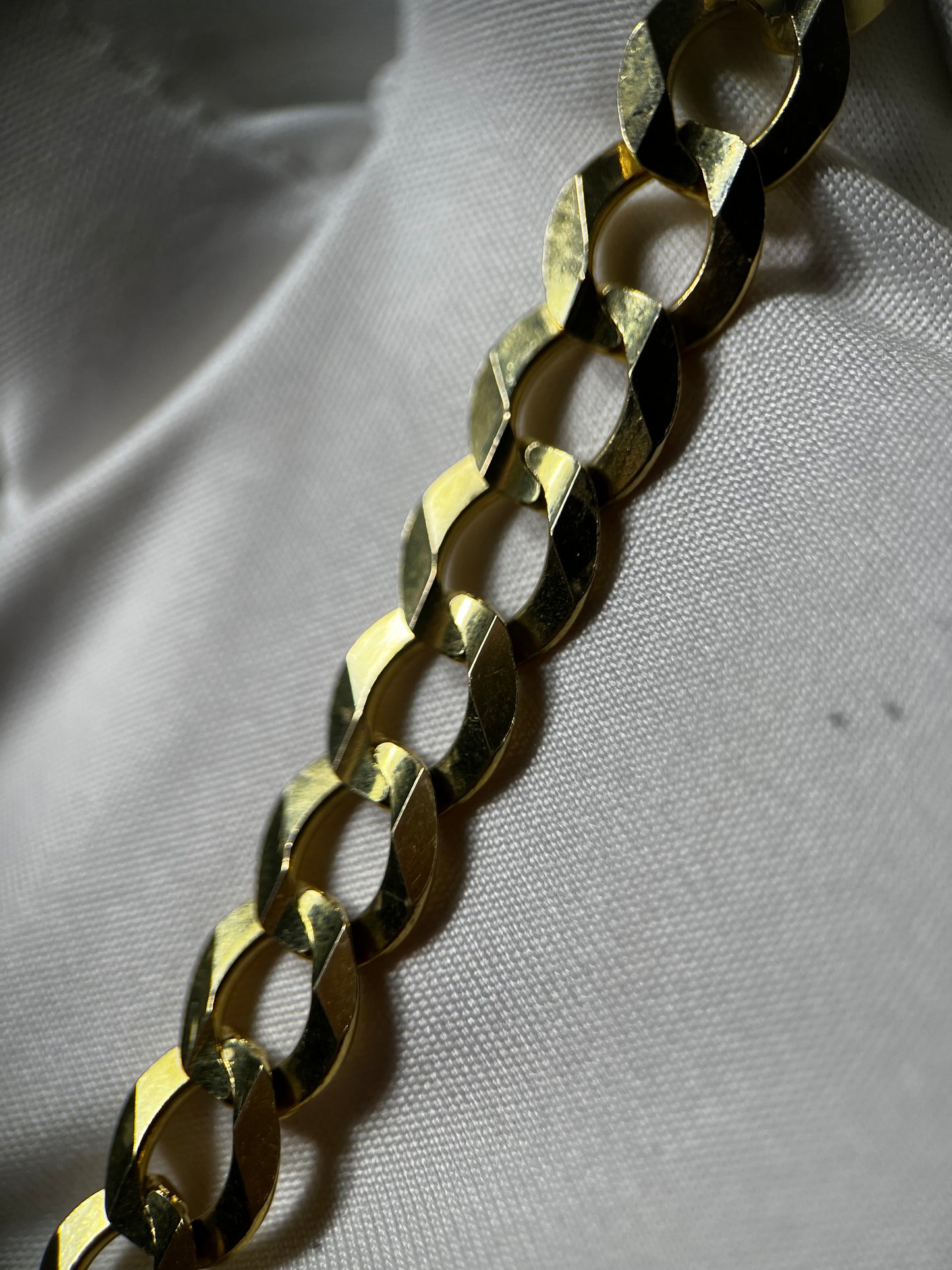 10mm Curb Link Bracelet in 14k Yellow Gold