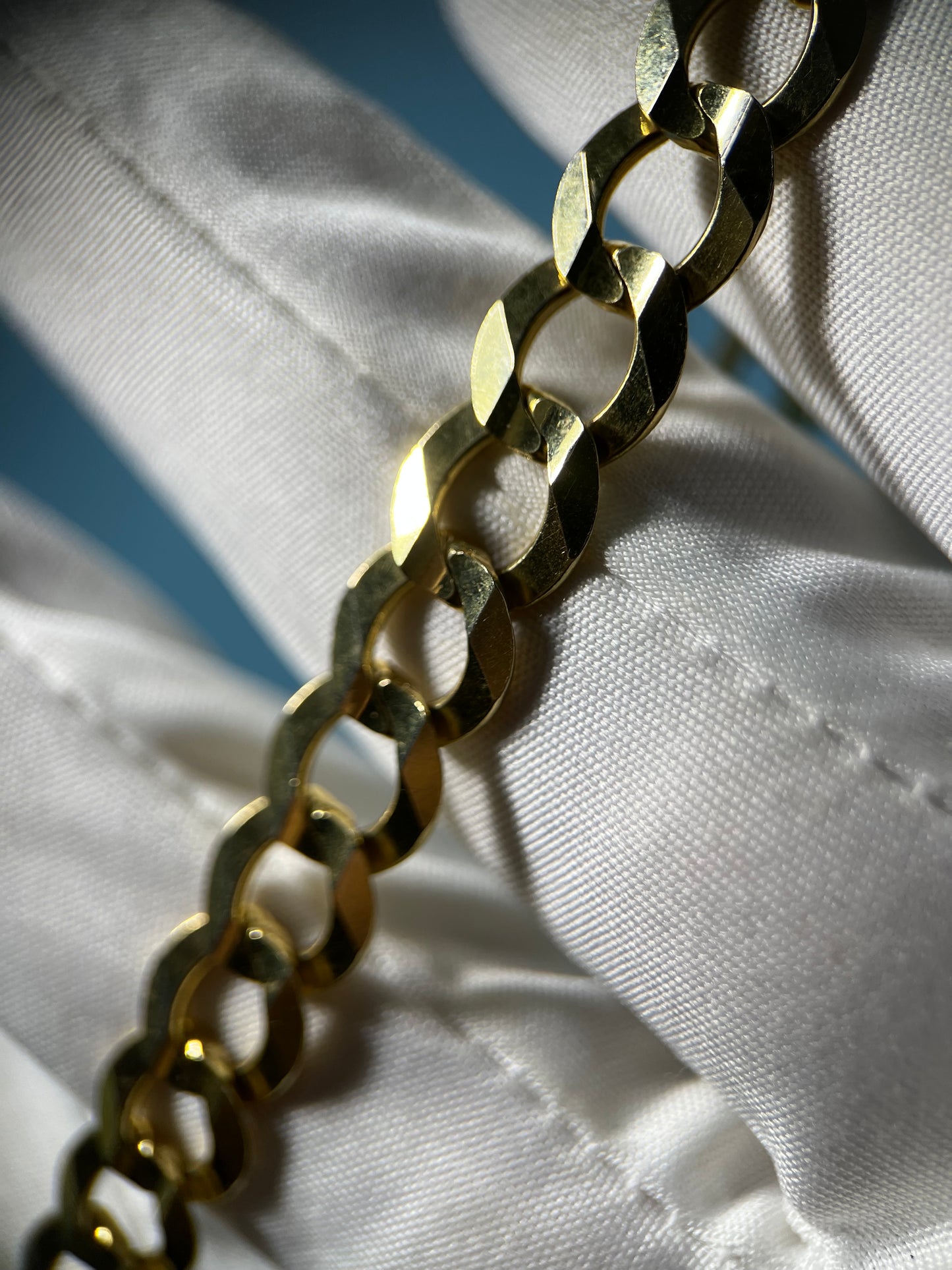 10mm Curb Link Bracelet in 14k Yellow Gold