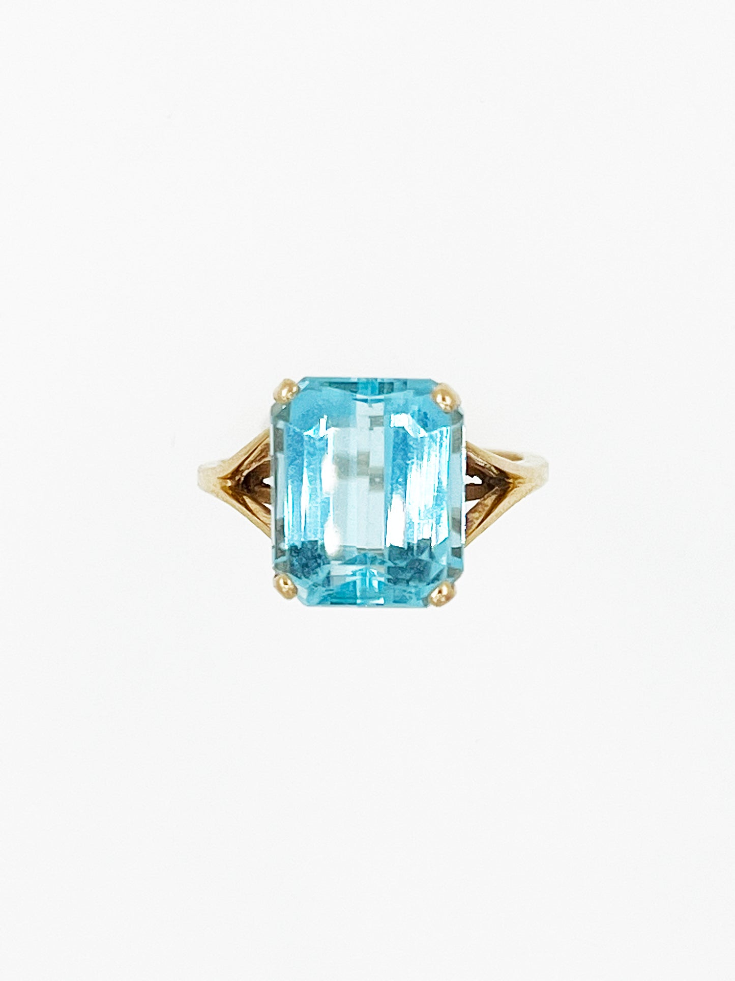 Elegant Emerald Step Cut Blue Topaz Ring in 14k Yellow Gold