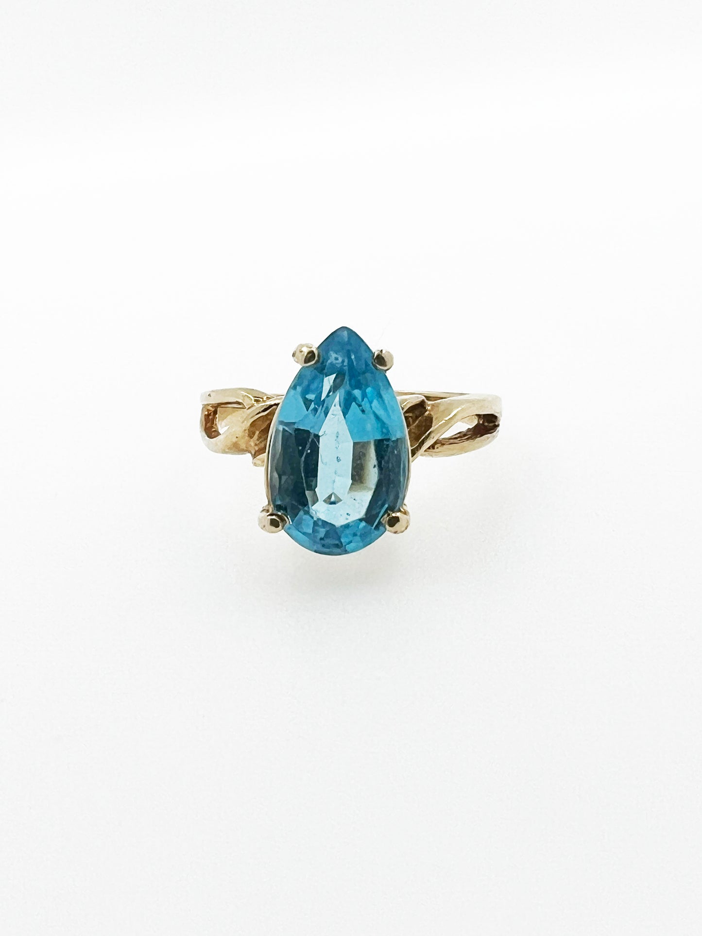 Pear Shaped Topaz Ring in 14k Yellow Gold