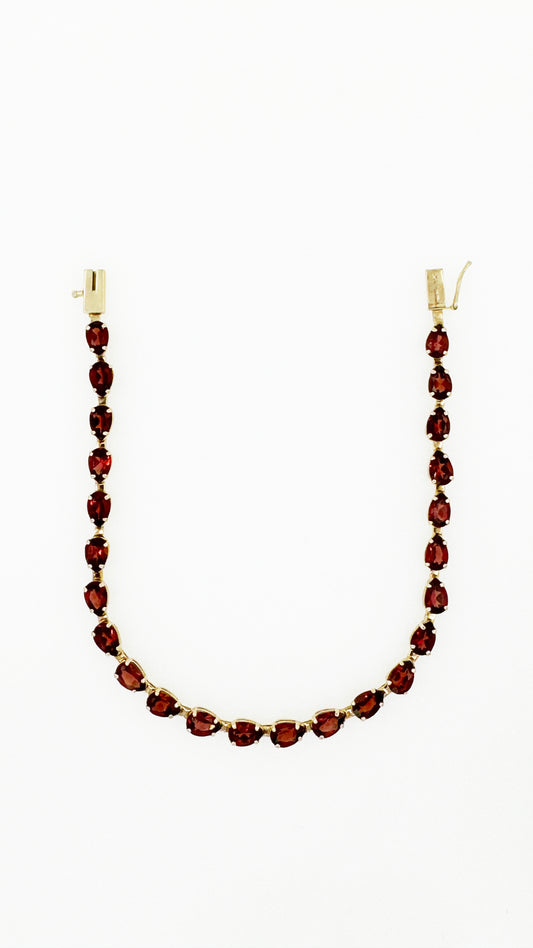 Pear Shaped Garnet Bracelet in 14k Yellow Gold